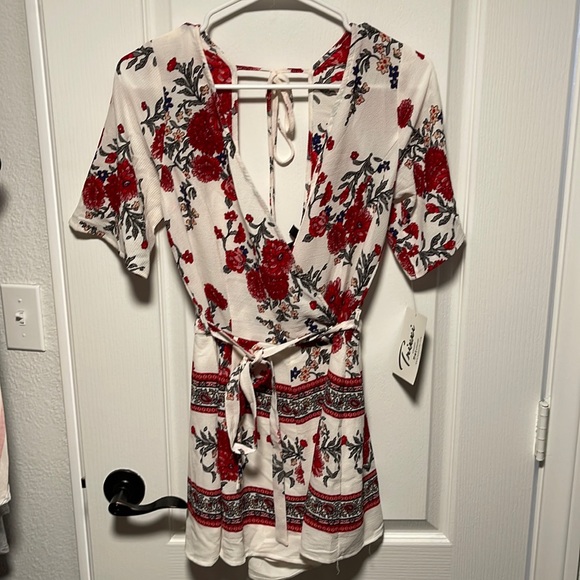 Trixxi romper Size Small Great condition - Picture 1 of 2